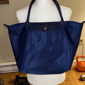 - Nice Shade of Blue Longchamp Neo Le Pliage Tote. Nice used condition